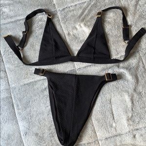 High-waisted bikini